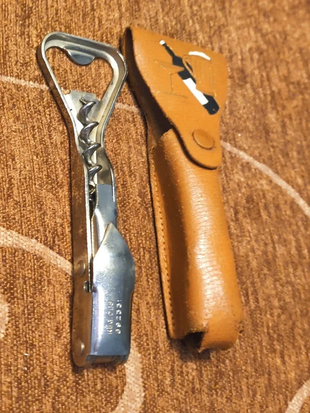 Vtg 3 in 1 Skyline Beverage Boy Barware Bottle Can Opener England & Leather Case
